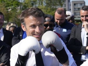 Macron boxe